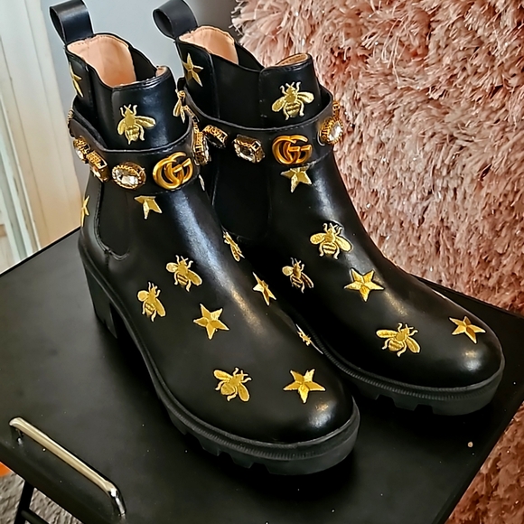 Gucci Stars and Bee Embroidered Leather Boots 41 /7.5 US - Picture 1 of 4